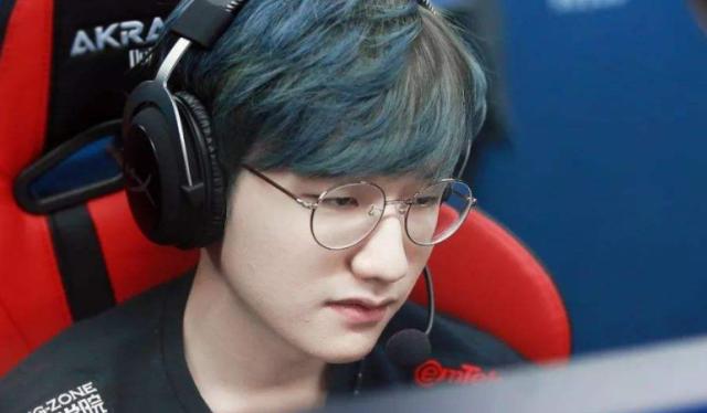 持不懈地追 持不懈地追